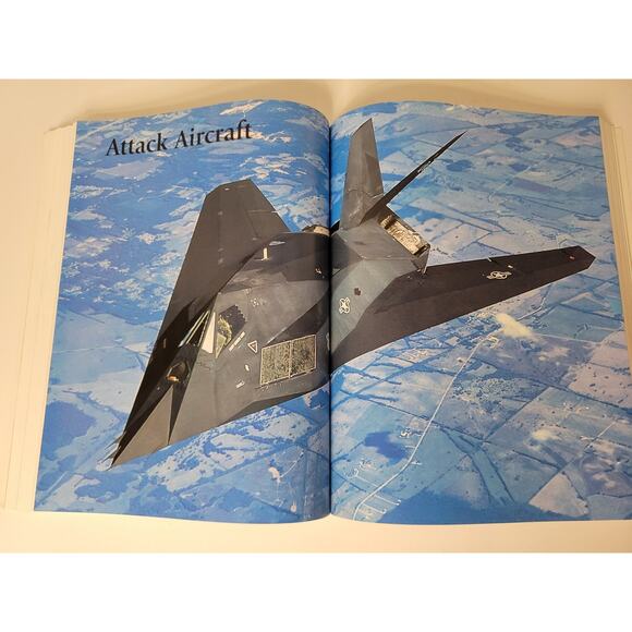 Aircraft Anatomy: Guide to Military Aircraft from WWII to the Modern Day - Picture 5 of 7